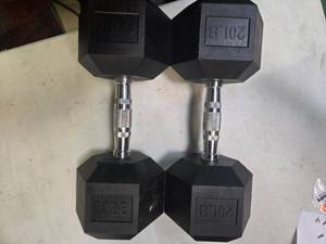lot 20 image: A Pair of 20LB Rubber Hex Dumbbell ( Prince & Angies Fitness Corp-Brand, New)