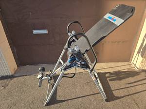 lot 102 image: Ironman Gravity 4000 Inversion Table (Like New, Barely Used)