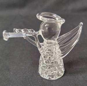 lot 66 image: 1976 Trumpet  - Carberry Angel   (Glass Blown by Edward Carberry of Marshall Minnesota)  Approx. 3 tall