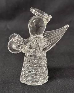 lot 85 image: 1995 Cymbal - Carberry Angel    (Glass Blown by Edward Carberry of Marshall Minnesota)  &nbspApprox. 3 tall