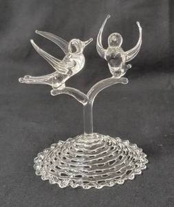 lot 89 image: 2 Glass Hummingbirds  - Approx. 4 Tall