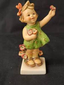 lot 121 image: Spring Cheer  Goebel  W.Germany