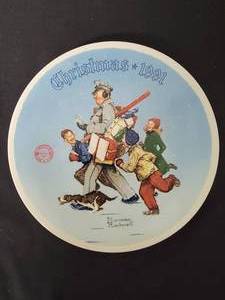 lot 18 image: Santas Helper -  Artist Norman Rockwell.  COA Included. Size 8 14