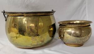 lot 96 image: 2 Brass Pots  ( 9 12 Tall x 13Wide and  6 Tall x 8 Wide)