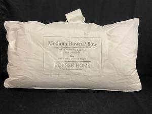 lot 6 image: Bokser Home Medium Down Pillow King Size