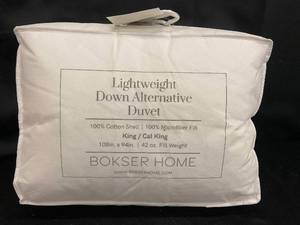 lot 35 image: Lightweight Down Alternative Duvet KingCal King 108x94