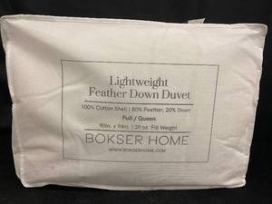 lot 36 image: Lightweight Feather Down Duvet FullQueen 90 x 94 by BOKSER HOME