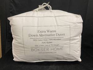 lot 51 image: Bokser Home Extra Warm Down Alternative Duvet FullQueen
