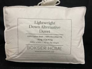 lot 58 image: Lightweight Down Alternative Duvet KingCal King