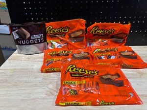 lot 53 image: Reeses and Hersheys Nuggets