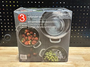 lot 24 image: 3 Piece Colander Set