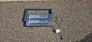 lot 44 image: Commercial Electric Insect Bug Zapper with Protective Safety Grid