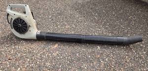 lot 50 image: Craftsman 1HP Two Speed Power Blower