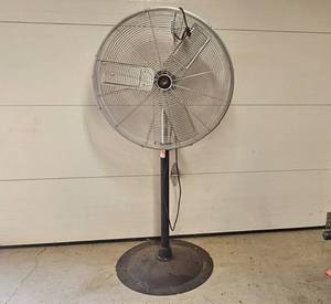 lot 102 image: Xtreme Garage Industrial Standing Fan