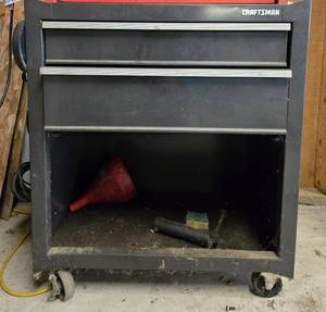 lot 140 image: Craftsman Rolling Tool Chest with 2 Drawers