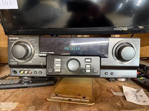 lot 163 image: Aiwa Stereo AV Receiver AV-S17 with Fisher Speaker and Remote Control