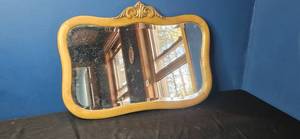 lot 214 image: Vintage Wall Mirror with Ornate Wooden Frame