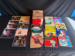 lot 229 image: Collection of Vintage Vinyl Records including Tennessee Ernie Ford and Mantovani
