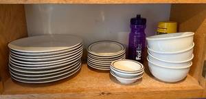lot 242 image: Set of Assorted Dinnerware Plates and Bowls with FedEx Water Bottle