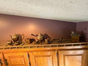 lot 252 image: Vintage Kitchenware Collection