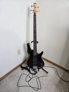 lot 279 image: Ibanez GIO Soundgear 4-String Electric Bass Guitar with Strap