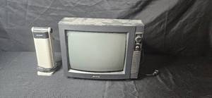 lot 325 image: GoldStar CRT TV with OTT-LITE Lamp