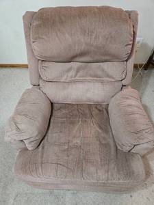 lot 331 image: Used Recliner Chair with Plush Fabric Upholstery