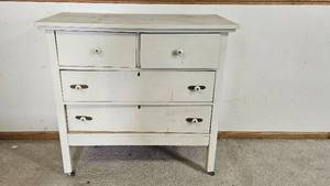 lot 344 image: Vintage White Wooden Dresser with Four Drawers
