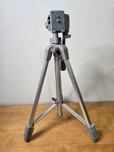 lot 351A image: Adjustable 58OOD Model Camera Tripod