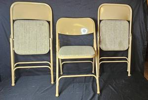 lot 356 image: Set of 3 Vintage Folding Chairs with Upholstered Seats