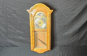 lot 371 image: Howard Miller Wall Clock Model 620-156