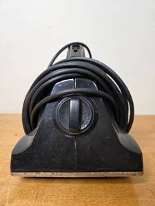 lot 399 image: Royal Series 500 Dirt Devil Handheld Vacuum Cleaner