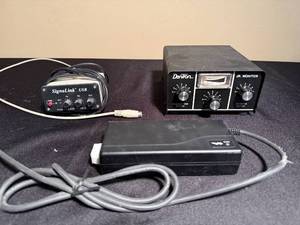 lot 429 image: Set of Dentron JR Monitor and SignaLink USB Sound Card
