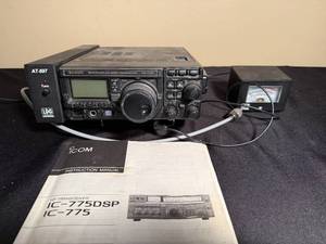 lot 431 image: Yaesu FT-897 Transceiver with LDG AT-897 Tuner and ICOM IC-775 Manual