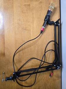 lot 450 image: Neewer NW-800 Professional Microphone with Adjustable Arm Stand