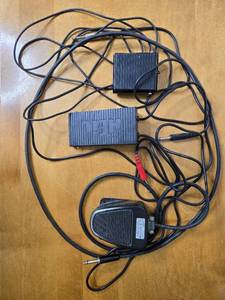 lot 454 image: Assorted Linemaster Foot Switches with Cords