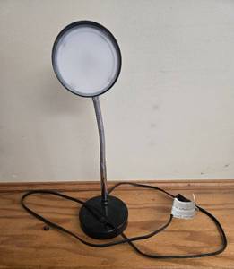 lot 496 image: Black Adjustable Gooseneck LED Desk Lamp