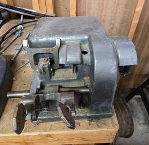 lot 502 image: Cole National Corporation Key Cutting Machine Model 3K