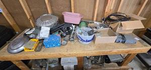 lot 505 image: Assorted Lot of Garage Tools and Vintage Electronics