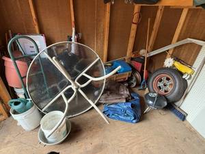 lot 512 image: Assorted Garage Equipment and Outdoor Items Lot