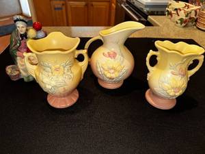 lot 185 image: Set of 3 Hull USA Pottery Vases with Floral Design and Porcelain Figurine