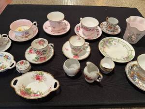 lot 190 image: Collection of Vintage English Bone China Tea Set with Floral Designs