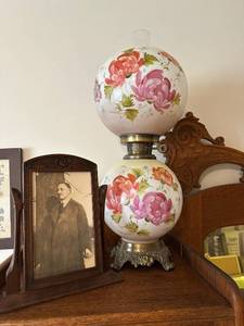 lot 342 image: Antique Floral Glass Globe Lamp with Bronze Base