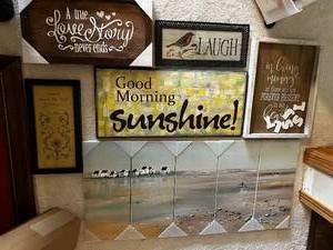 lot 346 image: Collection of Inspirational Wall Art Decor