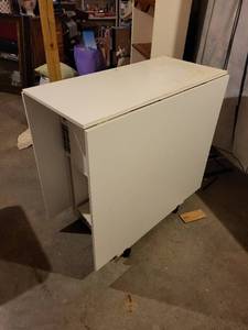 lot 420 image: Folding White Rolling Craft Table