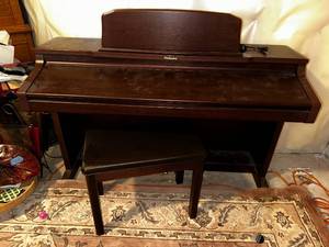 lot 450 image: Technics Digital Piano with Mahogany Finish and Bench