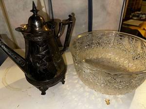 lot 456 image: Vintage Silver Plated Teapot and Cut Glass Bowl Set