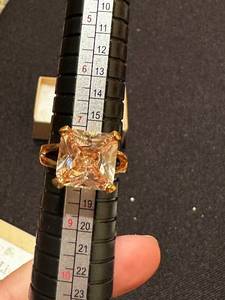 lot 475 image: Leslie Linsley Nantucket Goldtone Ring with Clear Square Stone