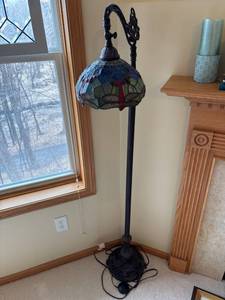 Tiffany Style Dragonfly Floor Lamp with Stained Glass Shade