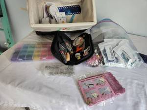 lot 76 image: Comprehensive Jewelry Making Kit with Beads, Tools, and Accessories